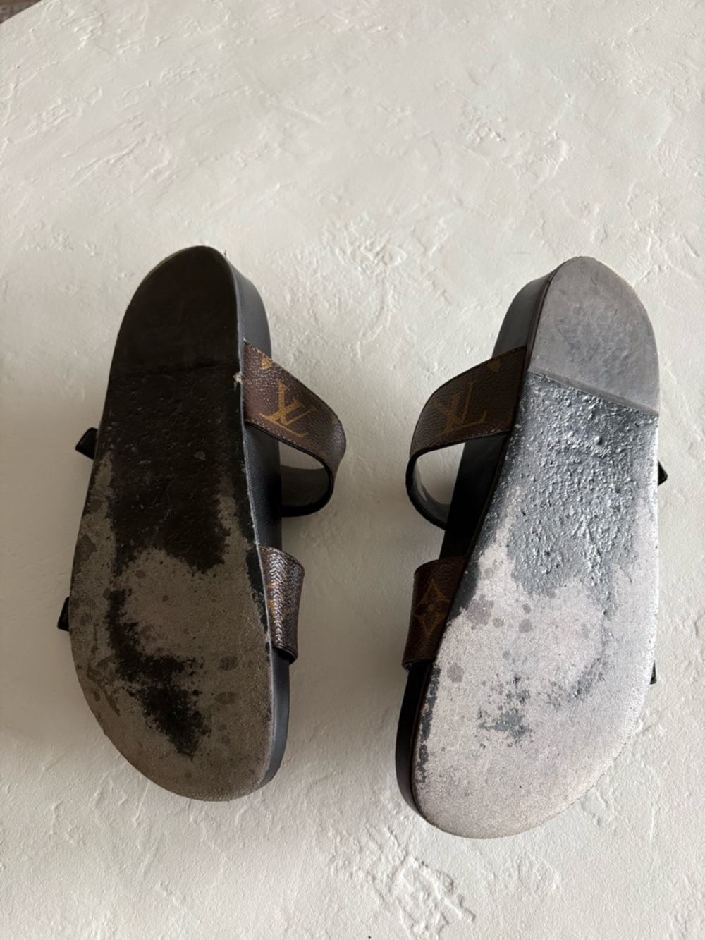 Authentic! Louis Vuitton Brown Monogram Bom Dia Leather Sandals - Picture 5 of 6